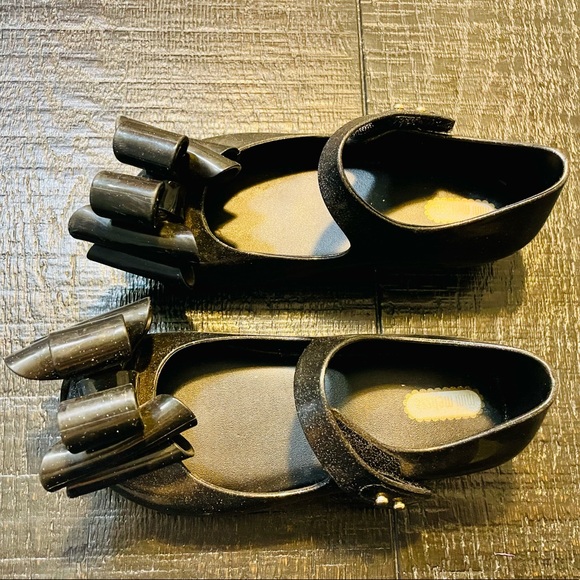 Mini Melissa Shoes - Picture 2 of 3